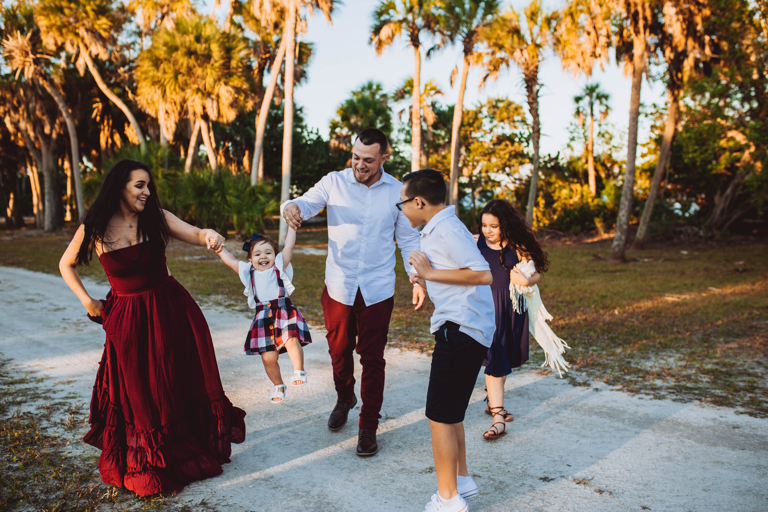 candid family beach pictures, wimauma florida photographer
